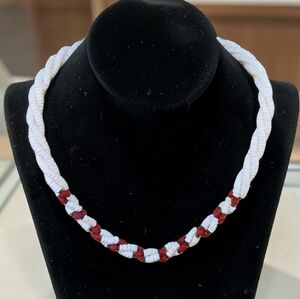 🪸 Vintage White and Red Coral Necklace